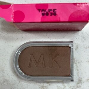 Mary Kay taupe eyeshadow